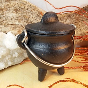Cast iron cauldron with handle and lid, 3&quot; tall, 2-3/4&quot; diameter, for smudging, incense burning and ritual, #20442