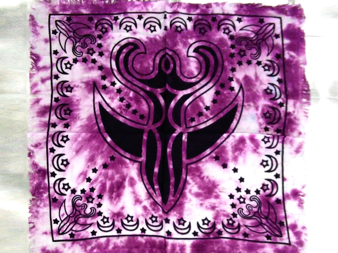 Purple Ritual Design Altar Cloth, Tarot Cloth, Purple Goddess Design, Handmade Ritual Cloth ...