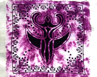 Goddess altar cloth, tarot cloth, 18" x 18", black print on purple tie dye, #20246