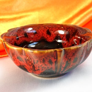 Altar bowl, offering bowl for salt, water, loose herbs and incense and crystals for ritual, approx. 2-1/2" diameter