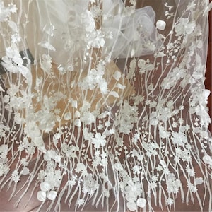 2019 New Design Beautiful 3D Floral Lace Fabric Wedding Dress Fabric Bridal Lace Tulle Embroidery Lace Sequin Lace Fabric By The Yard