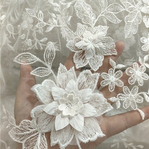 1 metro vendita calda bellissimo tessuto di pizzo floreale 3D tessuto per abito da sposa fai da te tessuto di pizzo floreale di pizzo ricamato in tulle di pizzo da sposa