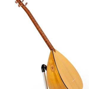 Saz Baglama turco corto, legno di gelso, pickup integrato, corde, plettri, custodia. Saz turco fatto a mano in legno di gelso con accessori.
