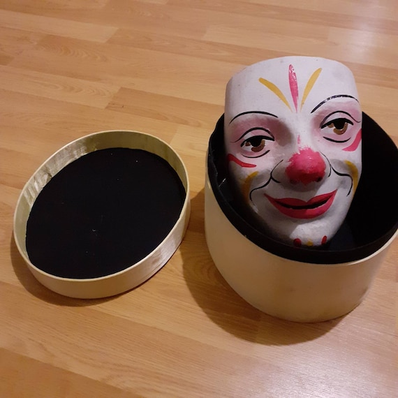 Clown mask