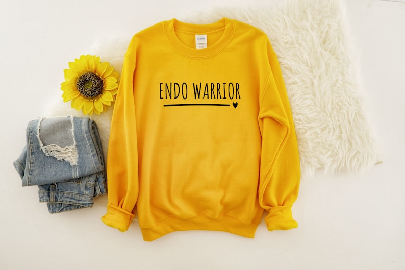 Endo Warrior Unisex Crewneck Sweatshirt Douleur pelvienne Gold