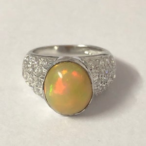 Gelber Opal Ring, Gelber Feueropal Ring, Oval Opal Ring, Versprechensring, Opal Ehering, Opal und Diamant CZ Ring