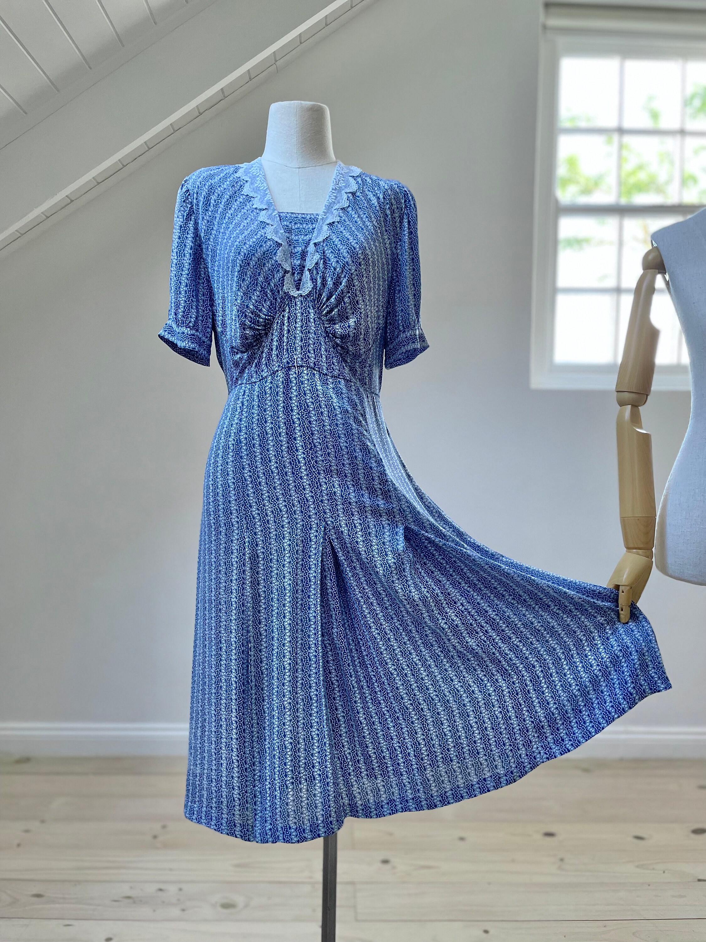 1930s Blue Cold Rayon Stencil Painted Floral Print Dress | M/L