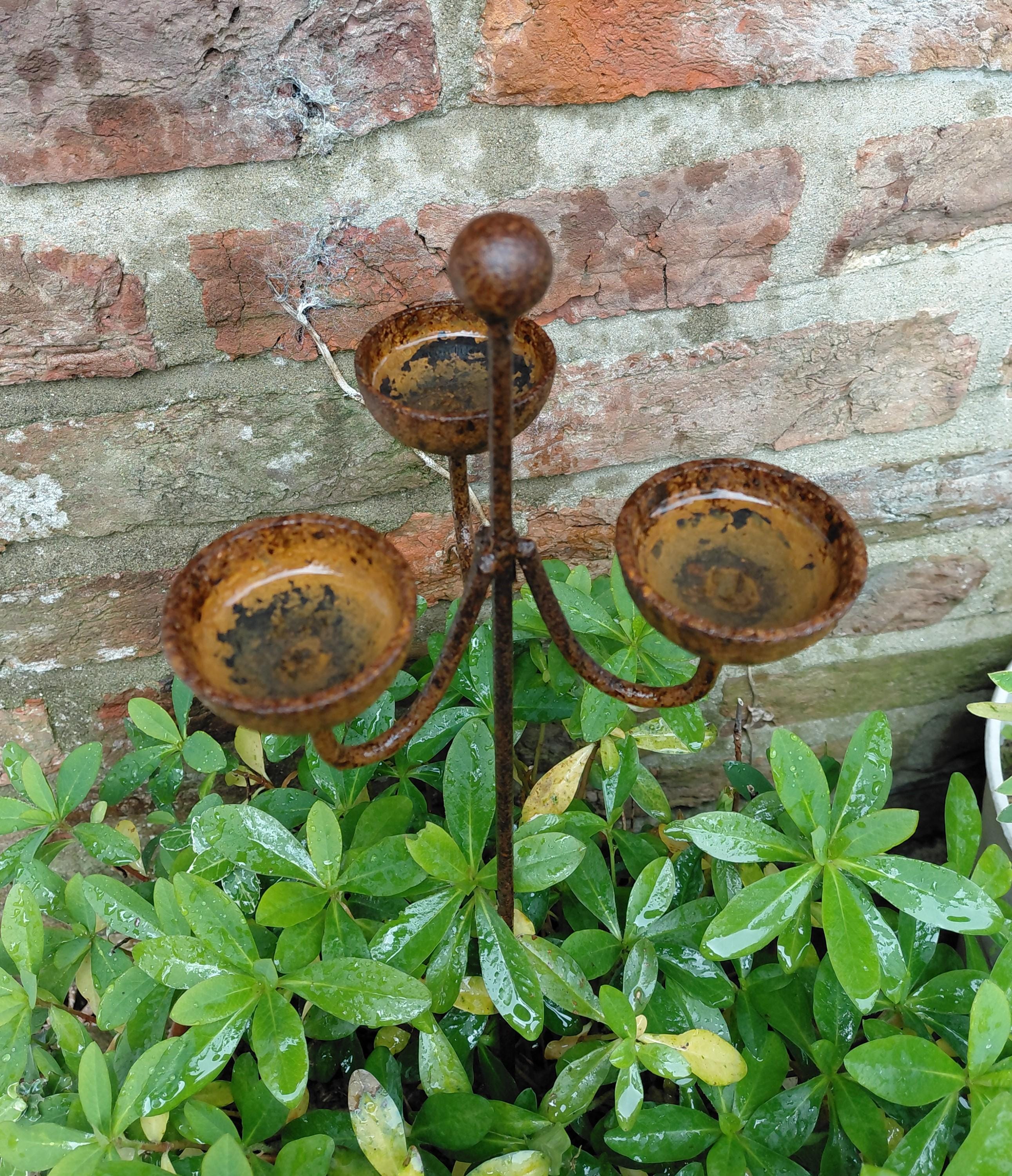 Rusty Triple Rusty Triple Metal Rain Catcher - Garden Water Catcher, Rusty Garden ...
