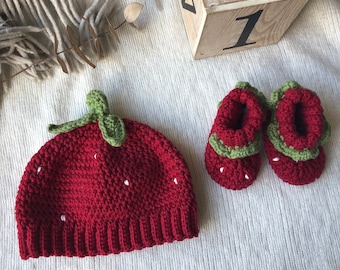 NEWBORN BABY BOOTIES ~ Strawberry Baby socks ~ Baby Shower Gift ~ Baby Shoes ~ Baby Outfit ~ Cute Costume ~