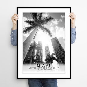 Stampa di viaggio di Miami, Florida, in bianco e nero, poster della metropoli della città di Miami, coordinate dei punti di riferimento, decorazione da parete minimalista, regalo per le vacanze
