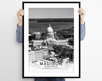 Madison Travel Poster, Madison Poster, Madison Wall Art Decor, Madison Schwarz Weiß Koordinaten, Madison Illinois USA Wandkunst Dekor