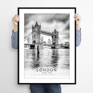 London Print, London Skyline Print, Wall Art Poster, London City Print, London Cityscape Wall Decor, London Gift, London Travel Art Print