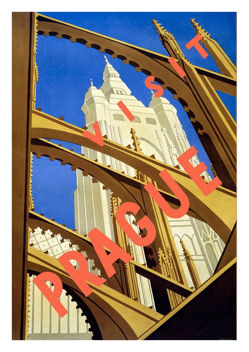 Puede incluir: Un cartel de viaje vintage que anuncia una visita a Praga. El cartel presenta una vista cercana de un edificio alto y blanco con una aguja, visto a trav&eacute;s de un marco de arcos dorados. El texto "VISIT PRAGUE" est&aacute; escrito en letras rojas grandes sobre la imagen.