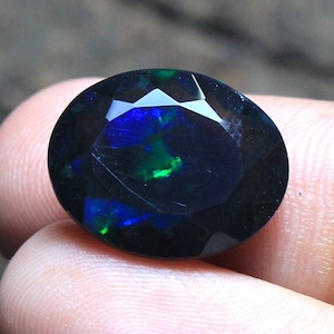 AAA Grade Opal, Opal Crystal, Faceted Natural Black Opal, Natural Ethiopian Opal, Oval Shape, AAA Opal Gemstone, Size 16x13x6mm, Loose Opal