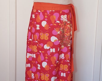 Red and Orange Fruit Print with Vintage Pocket Detailing Maxi Wrap Skirt Size 8-16 - Cotton, A-line Retro Inspired with Vintage Prints