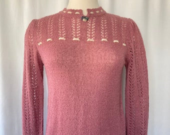 Vintage 70's 80s Women's Pink Knit Lace Sweater by Alberoy - Small