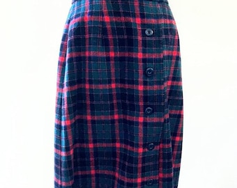 Vintage 60's 70's Pendleton Wool A-Line Midi Red, Black & Green Plaid Skirt - Small