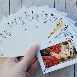 Jeu de cartes à jouer ATEEZ K-Pop, produits dérivés K-Pop pour fans ATEEZ, cadeau unique pour fan de K-Pop, cartes à jouer dessinées à la main, 52 cartes ATEEZ