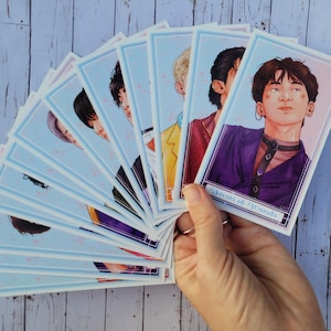 K-Pop SEVENTEEN Tarotkarten-Set, SEVENTEEN Fan K-Pop Merch, einzigartiges Geschenk für K-Pop Fan, handgezeichnete Tarotkarten, K-Pop Tarot Deck
