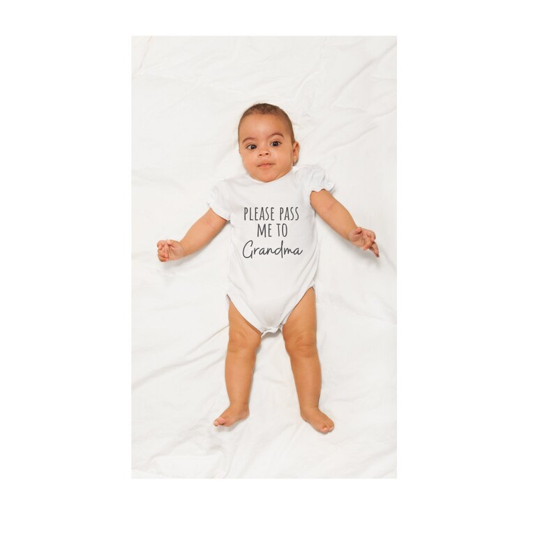 Announcement Onesie Gift for New Grandma baby onesie Please Pass Me To Grandma Grandparentsbaby clothes Pregnancy Announcement Onesie