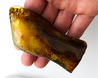 Enorme piedra de ámbar báltico natural, 83 g, pieza de colección.