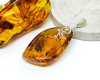 Stort elegant bärnstenssilverhänge, äkta baltisk bärnstenshänge, 925 silverhänge, födelsestenshänge, baltisk bärnstenshänge, present till henne, 18gr
