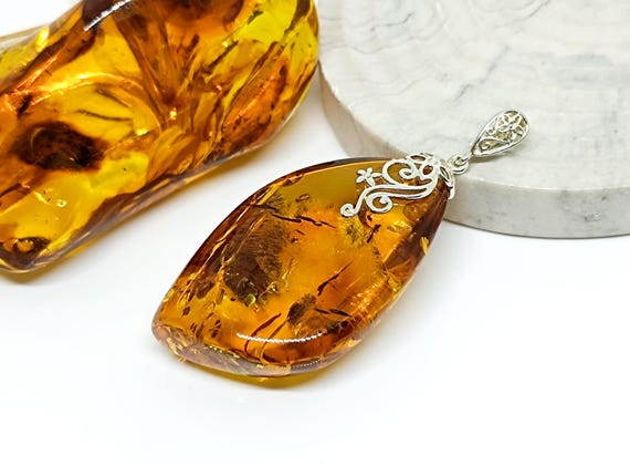 Large Elegant Amber Silver Pendant,Genuine Baltic Amber Pendant,925 Silver Pendant,Birthstone Pendant,Baltic Amber Pendant,Gift for Her,18gr