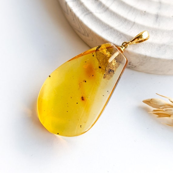 Natural Baltic Amber Pendant with Gold Plated 925 Silver Bail, Amber for Healing, Genuine Exceptional Amber, Elegant Amber for Collectors