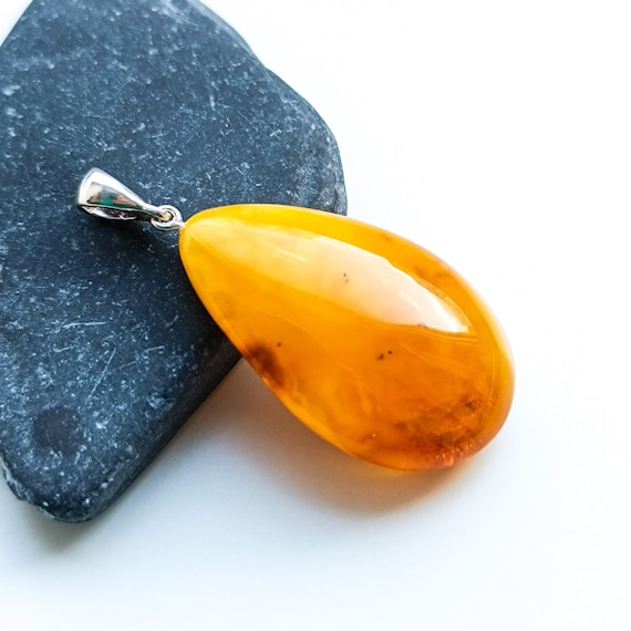 Baltic Amber Pendant with 925 Silver,Amber Pendant,Healing pendant,Unique Pendant,Birthday Gift,Natural Baltic Amber Pendant