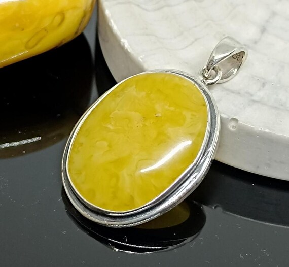 Elegant Amber Silver Pendant, Handmade 925 Silver Pendant, Butterscotch Genuine Amber, Birthstone Pendant, Raw Amber Pendant,Healing Pendant