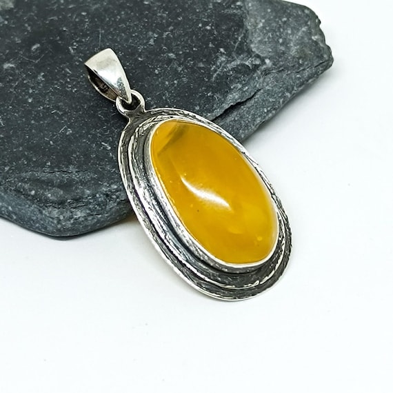 Exceptional Amber Silver Pendant,Handmade 925 Silver Pendant,Butterscotch Genuine Amber Pendant,Birthstone Pendant,Healing Pendant