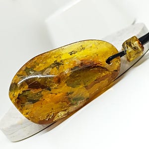 19gr Large Amber Pendant, Natural Baltic Amber Pendant with Leather, Raw Amber Jewelry, Raw Stone Pendant, Boho Jewelry, Healing Amber