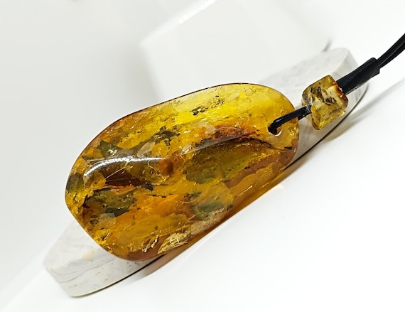 19gr Large Amber Pendant, Natural Baltic Amber Pendant with Leather, Raw Amber Jewelry, Raw Stone Pendant, Boho Jewelry, Healing Amber