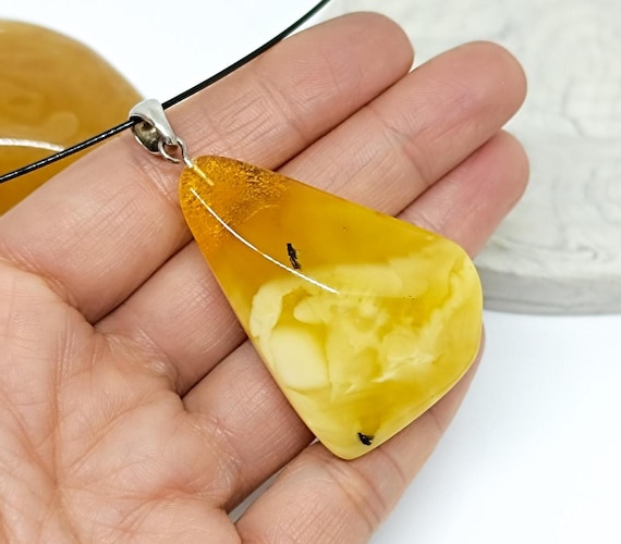 Butterscotch Baltic Amber Pendant with 925 Silver Bail,Amber Jewelry, Amber Pendant,Healing Pendant,Amber Gift,Birthday Gift,Yellow Amber