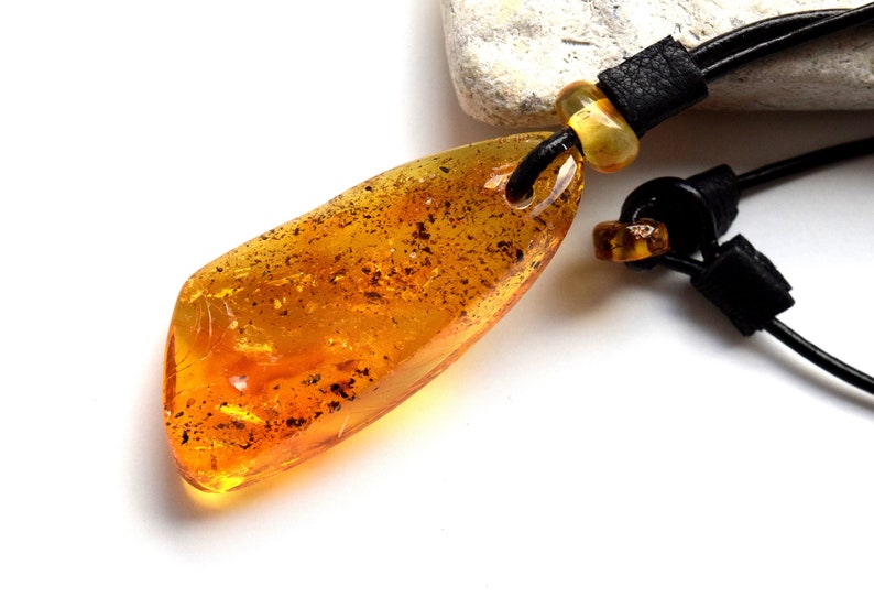 10 gr Large Baltic Amber Pendant,Baltic Amber Pendant with Leather,Raw Amber Pendant,Raw Stone Necklace,Boho Necklace,Healing Necklace