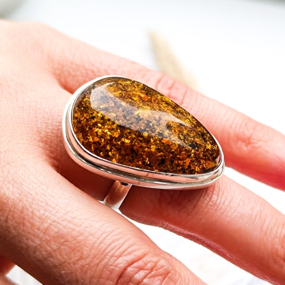 Honey Amber Oval Center Ring - Adjustable Honey Amber Oval Center Ring - Adjustable