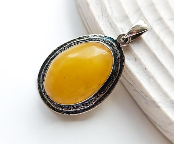 Amber Silver Pendant,Handmade 925 Silver Pendant,Genuine Yellow Amber Pendant,Birthstone Pendant,Gemstone Pendant,Healing Pendant,6gr