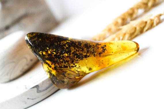 Unique Large Amber Stone, Collector's Piece, Healing Stones, Amber For Display-Carving & Pendant Making, Unique Gift, Natural Amber