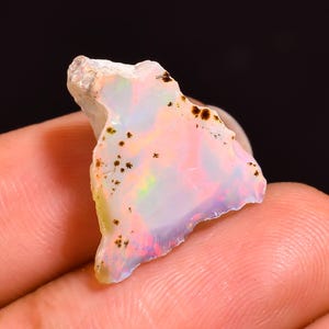 Opal,  Opal rough, Ethiopian opal, welo fire opal, flashy opal, natural opal, dry opal, loose gemstone, natural gemstone 15x13 mm 4.30 CTS