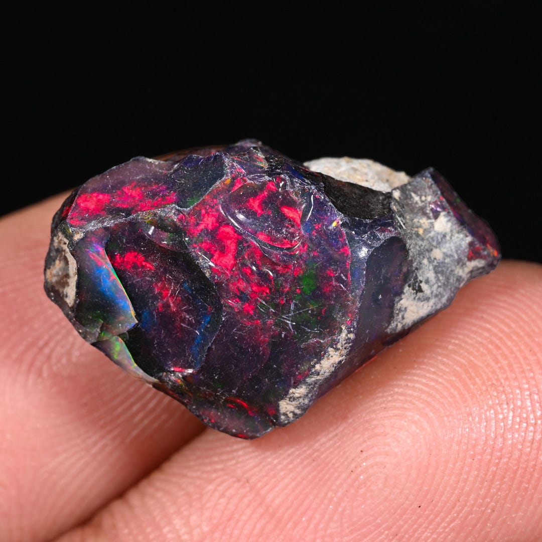Black opal rough , Noir raw, Welo D'Éthiopie Feu Pierre Précieuse 14