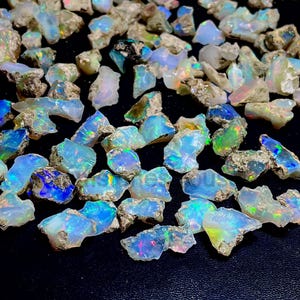 Rebanada de ópalo etíope natural multi-fuego en bruto de 12 a 18 mm - Piedra natal de octubre - Rebanada de ópalo en bruto - Lote de ópalo en bruto - Ópalo para la fabricación de joyas - Lote de ópalo en bruto