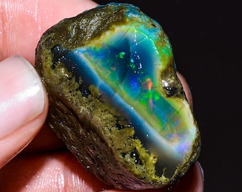 エチオピア産オパール原石：天然ウェロファイアオパール結晶（64