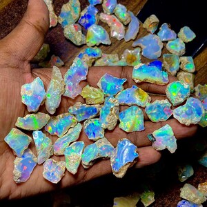 Ópalo etíope natural multicolor en bruto - Piedra natal de octubre - Ópalo de fuego en bruto - Lote de ópalo en bruto - Ópalo en bruto al por mayor - Ópalo en bruto para la fabricación de joyas, 25-15 mm