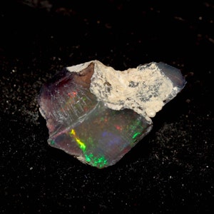 Opal rough,Ethiopian opal rough, raw opal opal crystal, multi fire opal, welo fire opal, natural gemstone, loose gemstone 6.25 CTS -17x14 MM