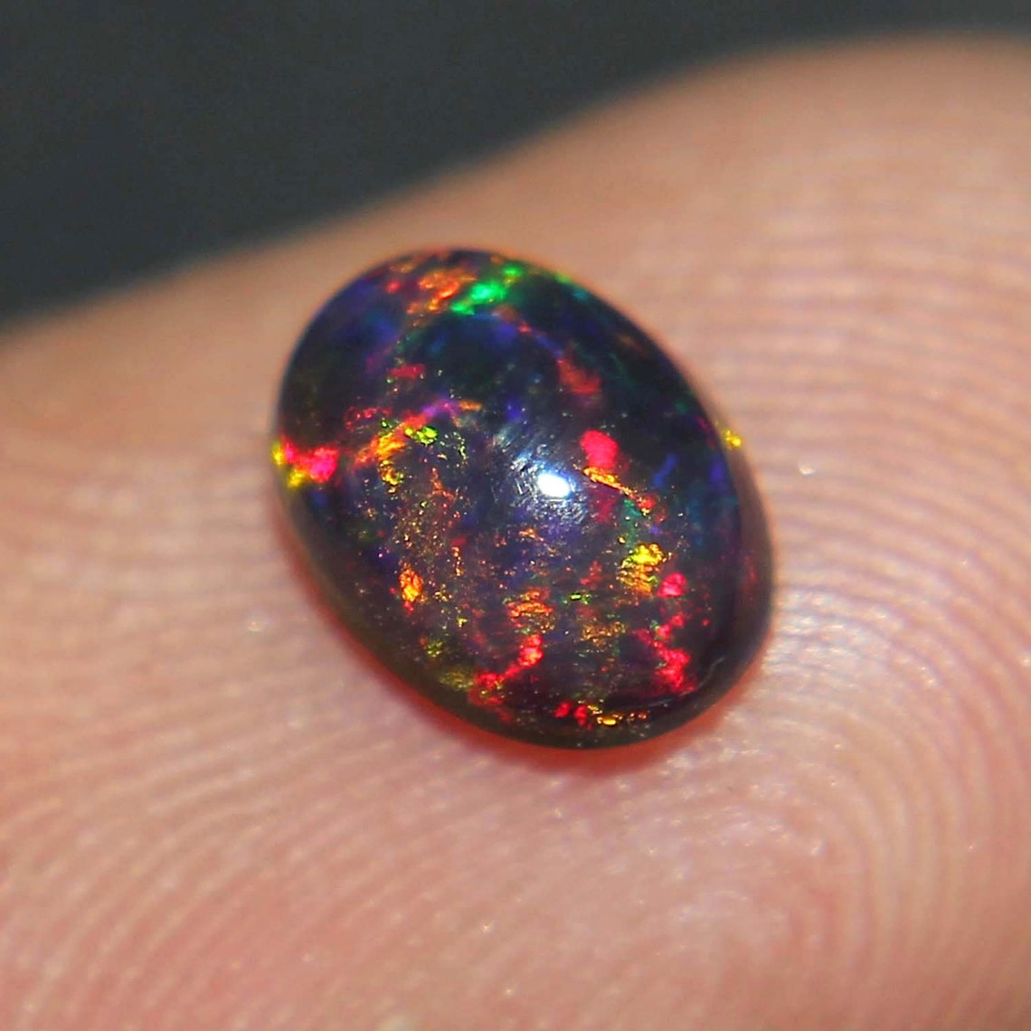 Opale Noire éthiopienne Naturelle - 2.68 Carats, Cabochon, Translucide, Dimensions 11.39x8.57x5.43 Mm