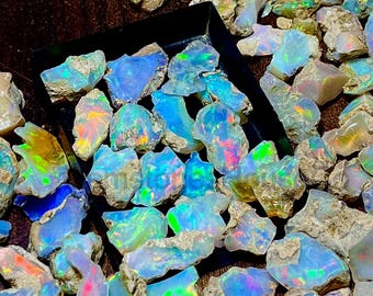 Ópalo etíope natural multicolor en bruto - Piedra natal de octubre - Ópalo de fuego en bruto - Lote de ópalo en bruto - Venta al por mayor de ópalo en bruto - Ópalo en bruto para la fabricación de joyas de 12-15 mm