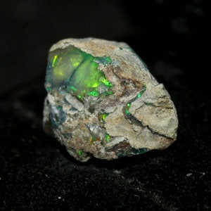 Opal rough,Ethiopian opal rough, raw opal opal crystal, multi fire opal, welo fire opal, natural gemstone, loose gemstone 15.90 CTS-19x16 MM