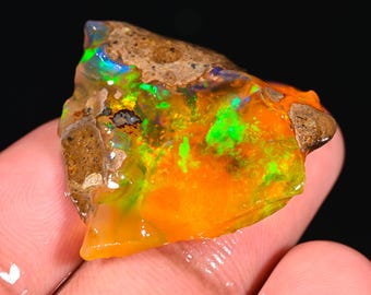 Opal grov, etiopisk opal grov, stort opalprov grov, flerfärgad eldopal rå för smyckestillverkning, kristallopal grov naturlig ädelsten 25 karat
