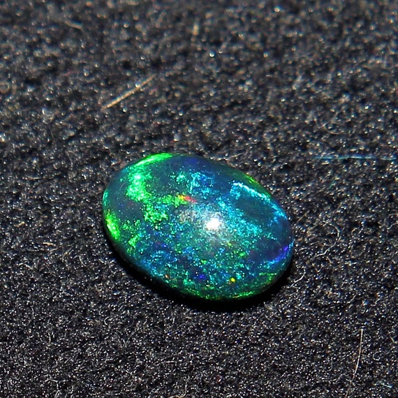 Opale De Feu éthiopienne Noire Naturelle - 8x13mm - Forme Poire - Qualité Gemme