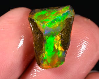 Opal grov, etiopisk opal grov, stort opalprov grov, flerfärgad eldopal rå för smyckestillverkning, kristallopal grov naturlig ädelsten 8 karat